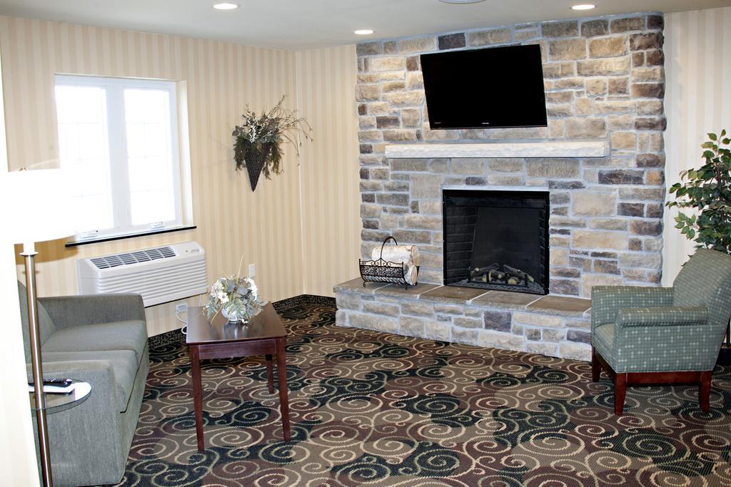 Cobblestone Inn & Suites - Langdon エクステリア 写真