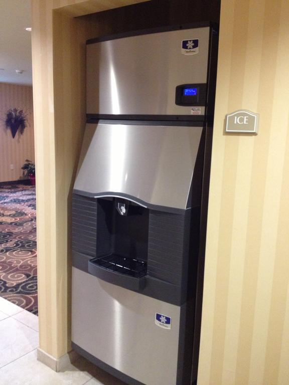Cobblestone Inn & Suites - Langdon エクステリア 写真
